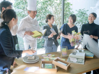 ふたりの未来を探す旅
ご結婚式という特別な一日に
大輪の笑顔の花が咲くように