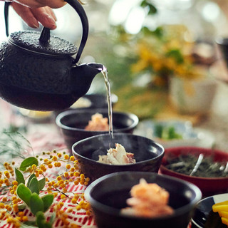 【福岡県】明太子と高菜のお茶漬けビュッフェは〆の一品に。新婦がお湯を注ぐことで完成♪