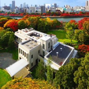 紅葉のシーズンは前撮りにも人気が高い。1年を通じ美しい景色が広がる|ザ・ガーデンオリエンタル・大阪の写真(2980231)