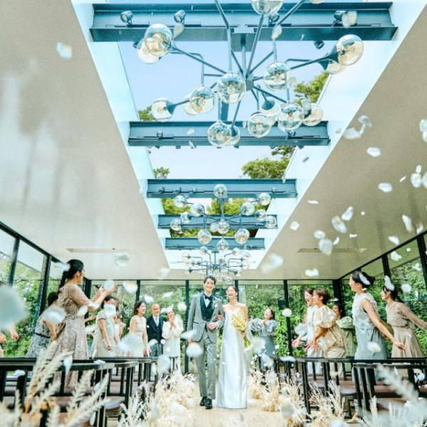 本物の緑に囲まれた空間で、コーディネートも自由自在 会話も自然に弾みアットホームに