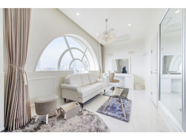 L'AUBE（ローブ）