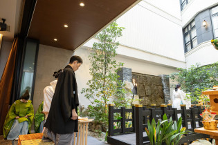 厳粛と祝福に包まれる誓い|ザ・グローオリエンタル名古屋の写真(55459144)