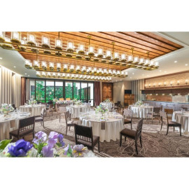 【7万Amazon券】特選牛コース試食＆クリスタルチャペル模擬挙式