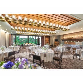 新春特典付き！【7万アマギフ】特選牛コース試食＆クリスタルチャペル挙式