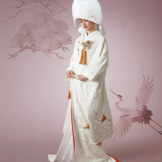 伝統的な美しい花嫁衣裳も魅力