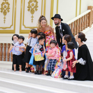 お2人からお子様たちに『今日は来てくれてありがとね♪』気持ちを込めてプレゼント♪|ザ・ロイヤルクラシック福岡の写真(1266222)