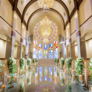 アーチ型の天井に、響き渡るハープの音色。幸せと感動が満ちる白亜の大聖堂|ザ・ロイヤルクラシック福岡の写真(5099165)