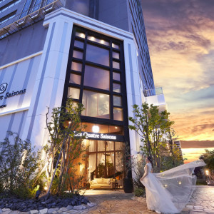 繁華街を抜けた先に訪れる会場|キャトルセゾン浜松の写真(54009823)