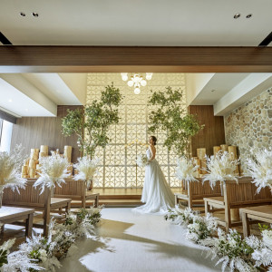 ウッド調の落ち着いたチャペル|キャトルセゾン浜松の写真(54007037)