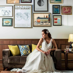 映画のワンシーンのような貸切邸宅でのフォトウエディング