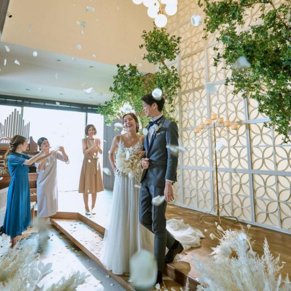 直前割でお得に結婚式が叶う！