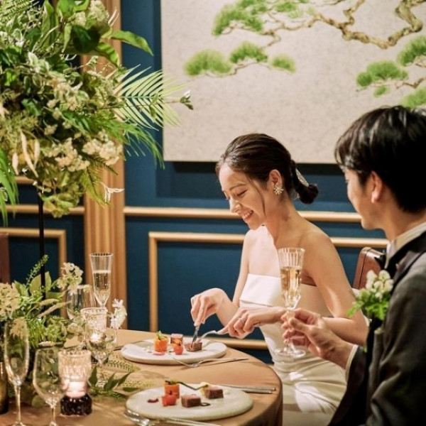 会話を楽しむお食事を