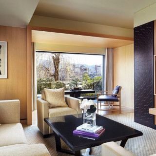 新郎新婦を挙式当日のスウィートご宿泊へご招待