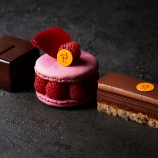 スイーツの巨匠 ピエール・エルメ・パリのデザート試食