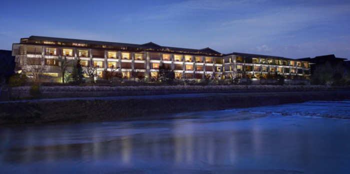 鴨川を臨む優雅なホテルでかなえるオーダーメイドウエディング