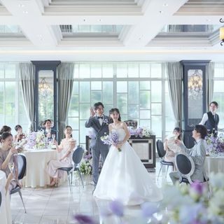 洗練された上質なウエディングスタイル。大切なゲストと優雅なひとときを過ごして。