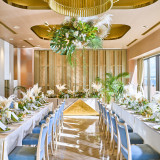【4ヵ月以内の結婚式限定特典】＼豊富な種類からデザインも選べる／ゲストテーブル装花をプレゼント！