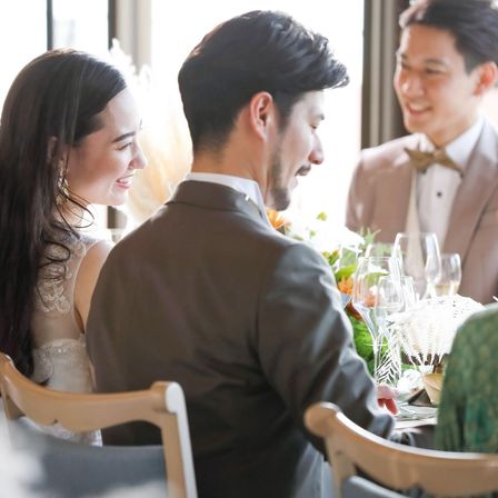 大切なゲストと近い距離で会話と美食を愉しむ、思い描いたアットホームなパーティが叶います☆彡自然光たっぷりの開放感溢れるバンケットやお料理はフェアで是非ご確認くださいませ♪|ヴォヤージュ ドゥ ルミエール北谷リゾートの写真(59216136)