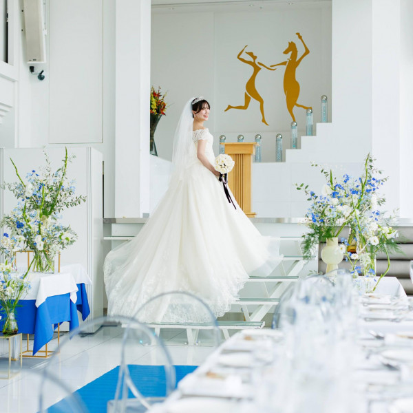 館内のステージ挙式はゲストとの距離感も良くて人気スタイル