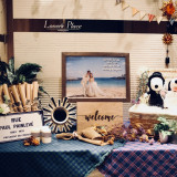 会場:Lover's Place
ウェルカムスペース装飾サンプル
※A3サイズのウェルカムボードは全てのプランで無料でご利用いただけるオプションです。