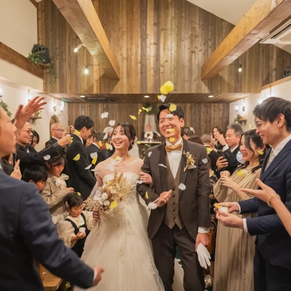 大人気の春婚♪気候も安定していて過ごしやすい季節！