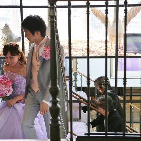 Benoitの名物「螺旋階段」。日差しが差し込む中のご入場。|ブノワ（BENOIT）の写真(1025033)