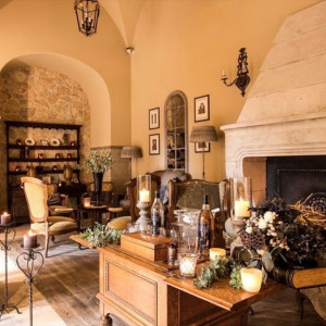 貸切邸宅のリビングルームをおふたりらしいアイテムで装飾してみて！|ハートコート横浜の写真(11503064)