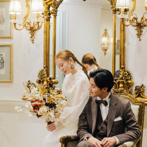 鏡の中のふたり。時を止めて見つめ合う、ロマンチックなひととき|ハートコート横浜の写真(55905836)