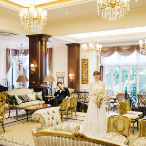 ゲストもときめく英国の調度品。優雅なラウンジで寛ぎのおもてなし|ハートコート横浜の写真(55889526)