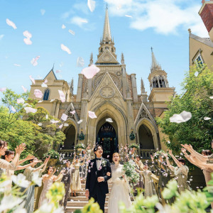 挙式後のセレモニーを王道のクラシカルなスタイルが叶う|ハートコート横浜の写真(56936427)