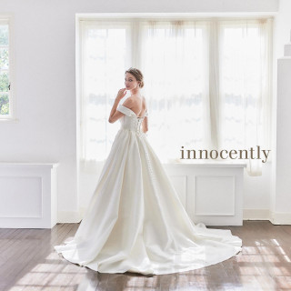 上質な素材感が際立つシンプルライン。洗練された大人の美しさを