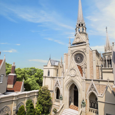 石造りの大聖堂で本格的な挙式が叶う♪