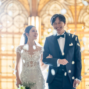 ステンドグラスが煌めくチャペル|EXEX SUITES（エグゼクス・スウィーツ）の写真(56876229)