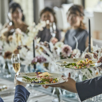 気を配った細やかなおもてなしが、心に深く染み入る美食の幸福感となり、祝宴の想い出に寄り添う