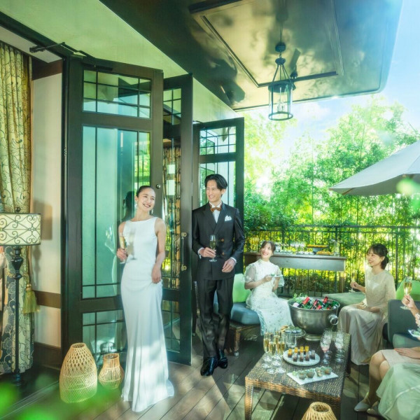 陽光と四季折々の自然に包まれた音楽堂でそれぞれのスタイルに合ったオリジナル挙式を。