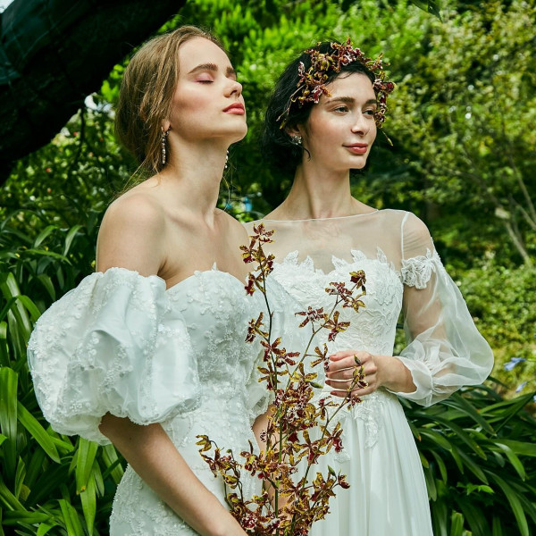 こだわりの衣裳が映える緑溢れる空間