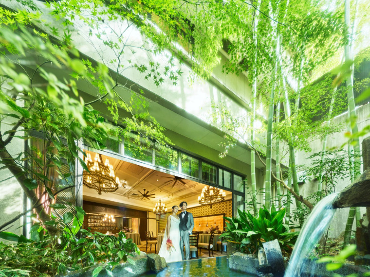 パーティー演出やロケーション撮影にも使えるオープンエア空間