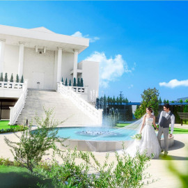 \平日BIG特典!挙式料無料/白亜のチャペル&貸切邸宅見学