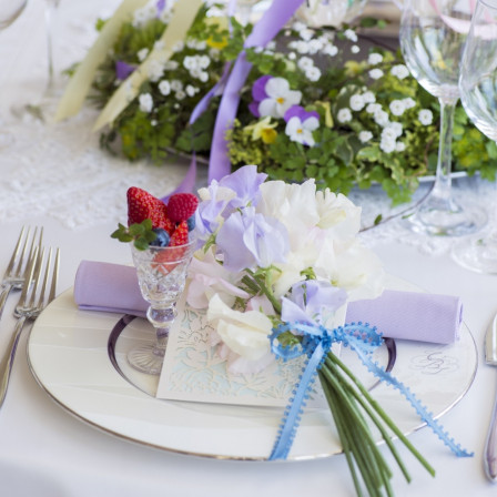 季節の花々と共にオーダーメイドでお2人らしいテーブルコーディネートでゲストの皆様を迎えます。|Ciel Belle Terre（シエル ベル テール）の写真(1044732)