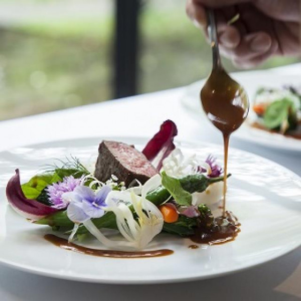 【ご来館特典】国産牛など旬の食材を使用した豪華試食を無料でご提供！