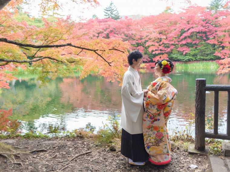 軽井沢の自然に包まれた和装人前式or諏訪神社での神前式が叶う