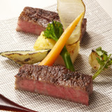 当館の料理は旬の高級食材を使用したフレンチジャポネ。ゲストの年齢を問わず喜ばれる逸品