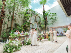 大きな滝×降り注ぐ陽光ガーデン|ル・センティフォーリア大阪（クラウディアホールディングスグループ）の写真(55193671)