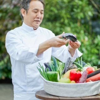 おふたりのご出身地の食材をふんだんに使用したお料理で大切なゲストをおもてなし