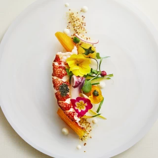 地産地消の新鮮な素材を使用しているからこそできる、シンプルに美しい見栄えにも注目