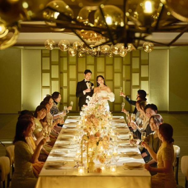 家族婚、親族婚、友人をお呼びして親しい方々と和やかに過ごせることが叶えられる！ゆったりとした時間を