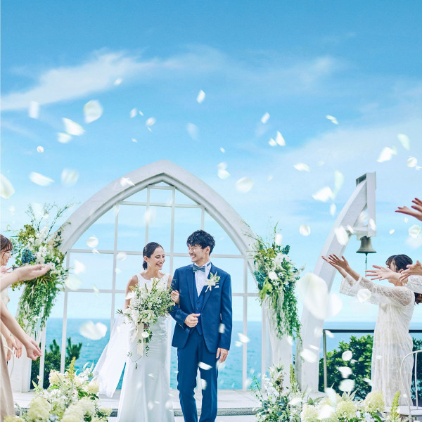 《プラン特典》●挙式料10万円OFF●スペース貸切料15万円OFF●会場装花50%OFF