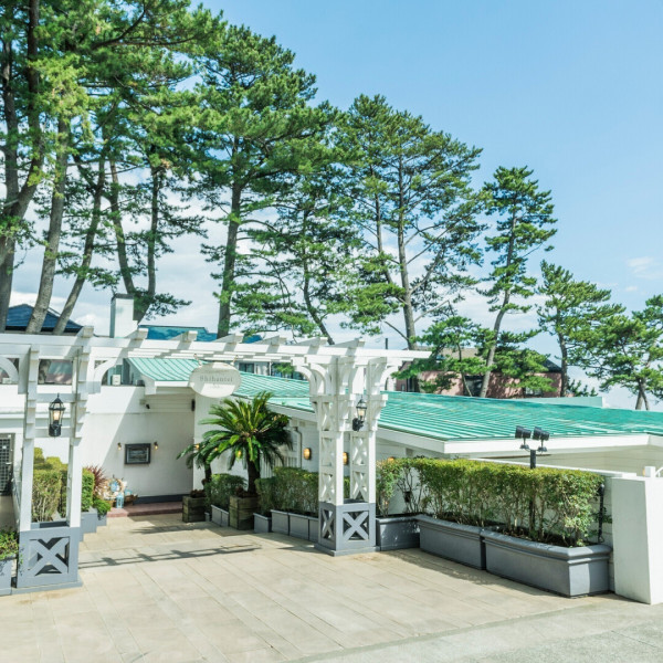 《プラン特典》●会場費10万円OFF●ドレス＆タキシード50%OFF●料理3,000円×大人人数分