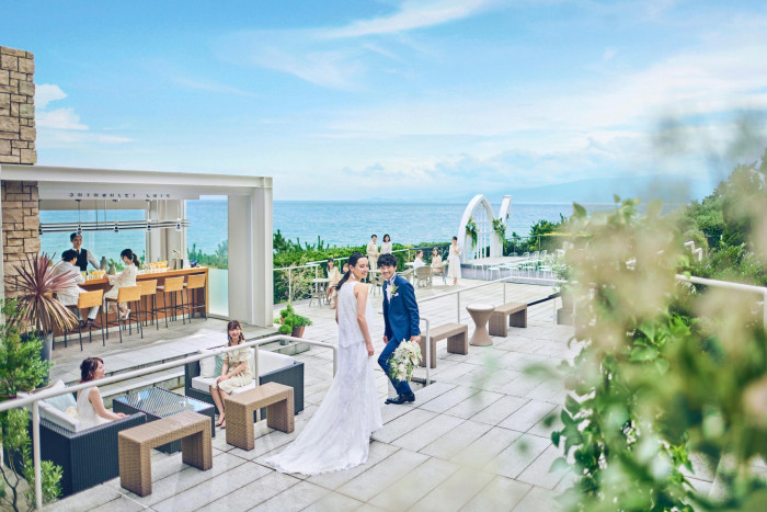 テラスやバーカウンターも貸切にして自然体で思い思いに