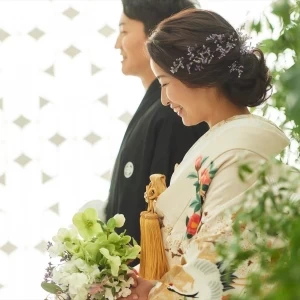 会場装花、衣装、ウエディングテーマに合わせたお花で気分も高まる♪ふたりのお気に入りで会場を埋めつくそう！|Crevette 名古屋（クルヴェット ナゴヤ）●BRASSグループの写真(2525946)